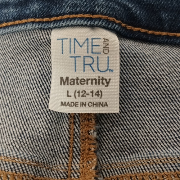 NWT Time and Tru Maternity jean shorts Sz Large (12-14) side panel New - Picture 9 of 13